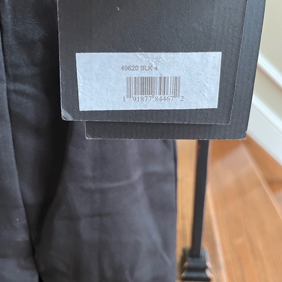 NWT IEENA FOR MAC DUGGAL
Black Square Neck Tie Strap Slit Gown Size 4 - Picture 8 of 10